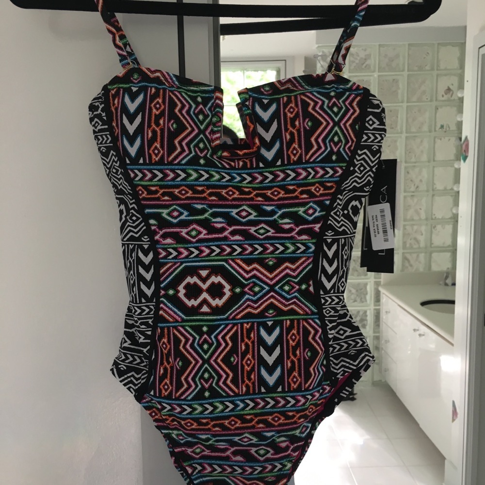 Brand new La Blanca Swim suit size 6